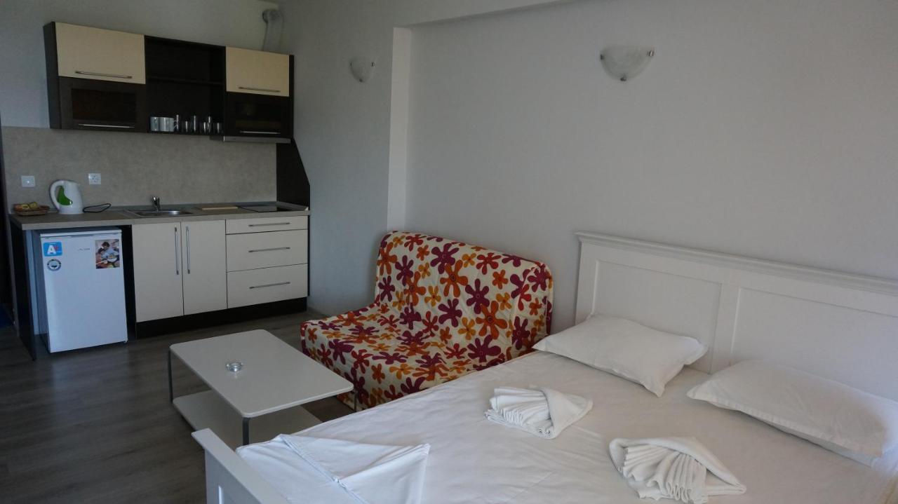 Privately Owned Studios Bora Bora Nesebar Exteriör bild
