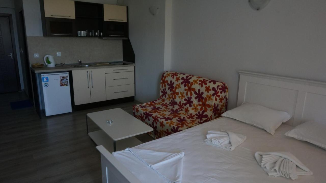 Privately Owned Studios Bora Bora Nesebar Exteriör bild