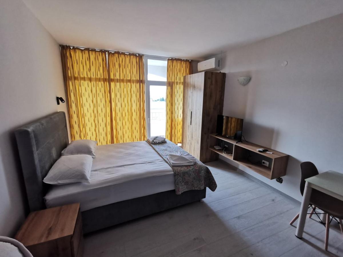 Privately Owned Studios Bora Bora Nesebar Exteriör bild