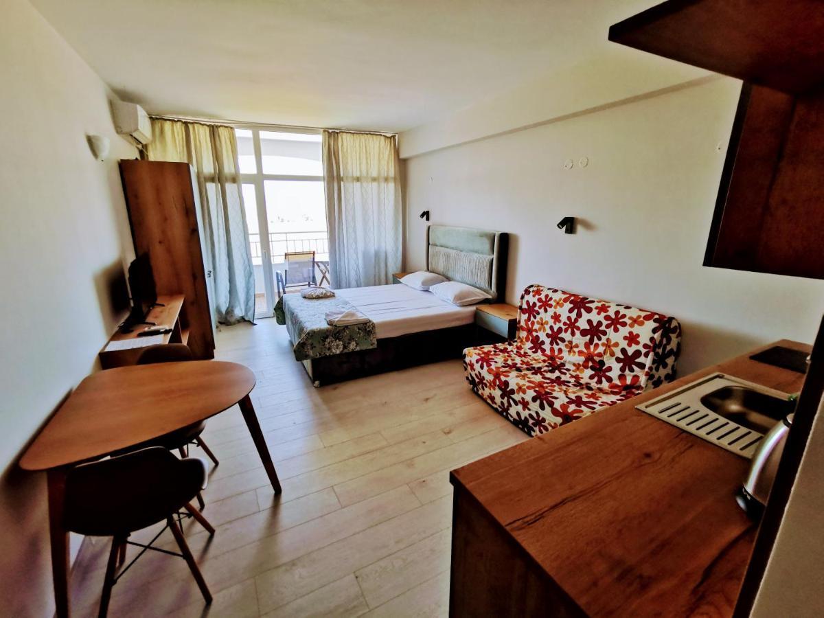 Privately Owned Studios Bora Bora Nesebar Exteriör bild