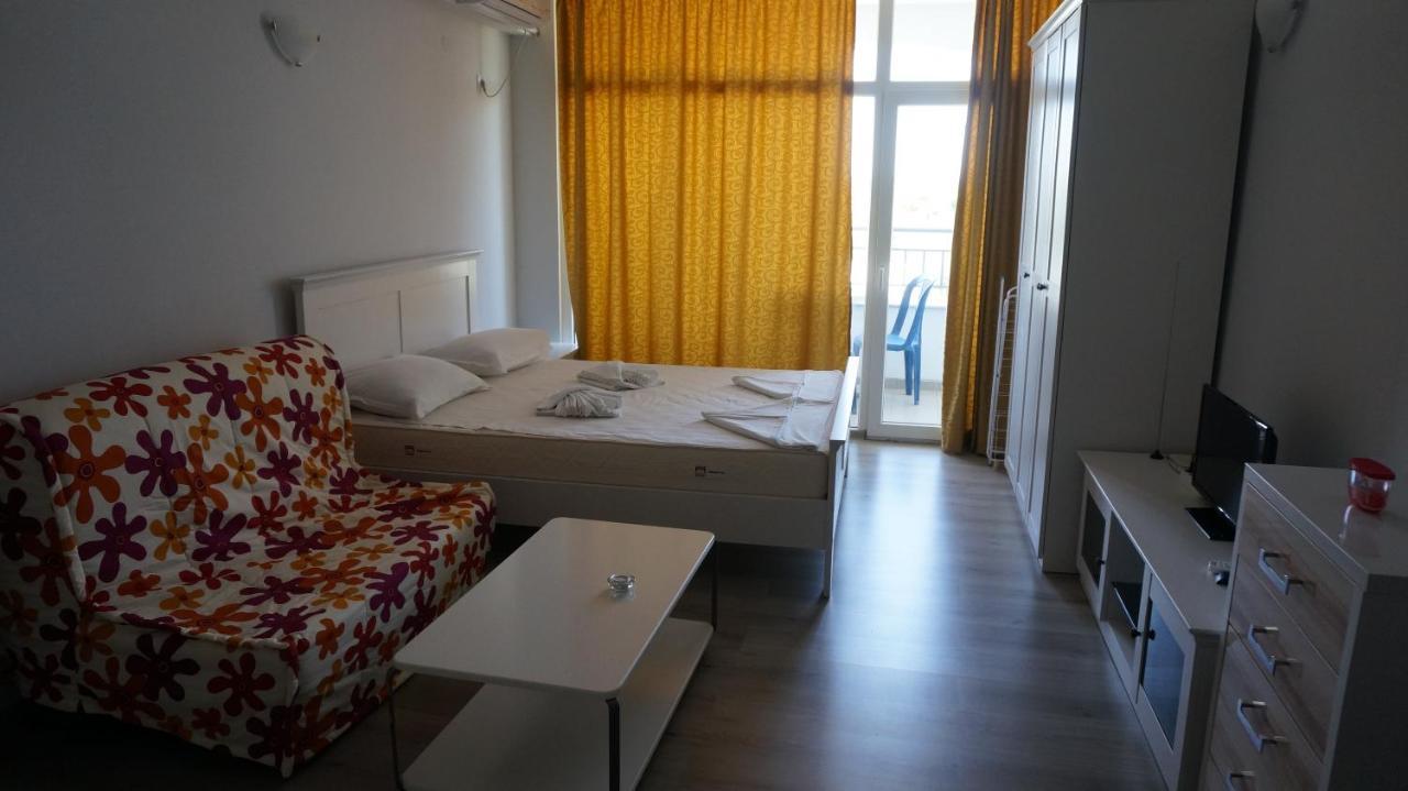 Privately Owned Studios Bora Bora Nesebar Exteriör bild