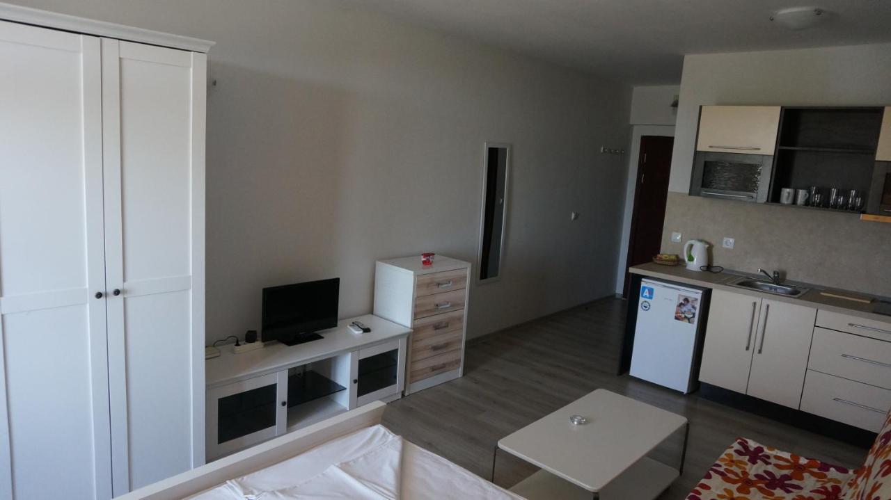 Privately Owned Studios Bora Bora Nesebar Exteriör bild